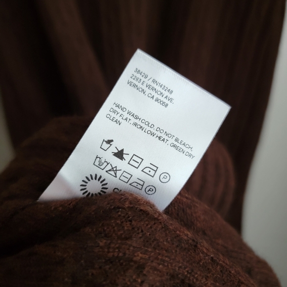 Reformation Pompeo Cashmere Cable Sweater Dress in Americano size M NWT - Picture 12 of 12